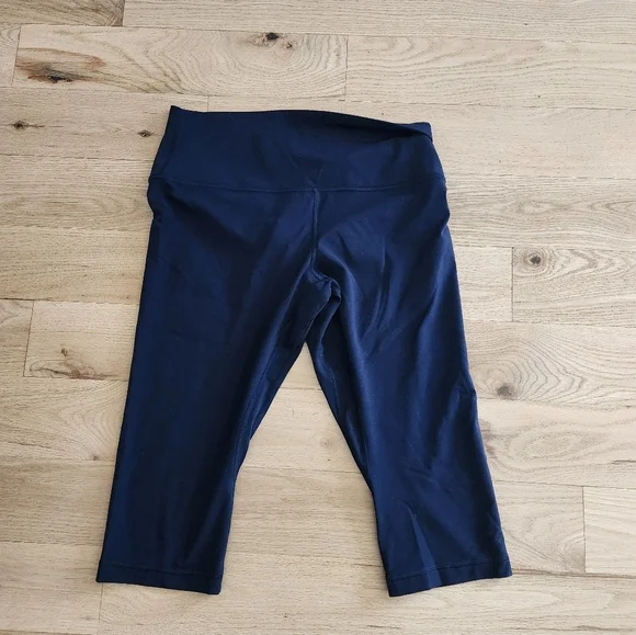 Lululemon High- Rise Cropped Align 17" Inseam Size 12 - Picture 6 of 6